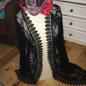 NWT beautiful lace cardigan